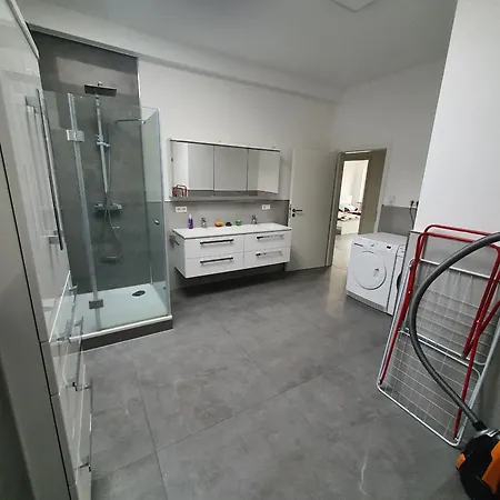 Lejlighed Ayten Leverkusen